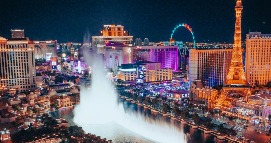 Top 10 Must-See Attractions in and Around Las Vegas