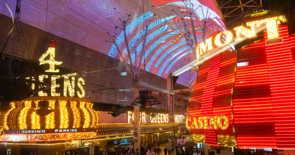 Top 10 Must-See Attractions in and Around Las Vegas