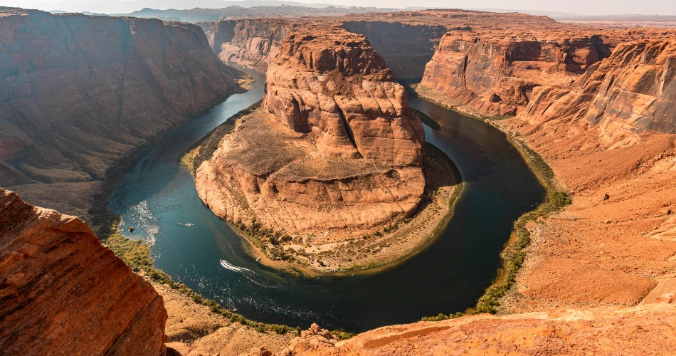 Top 10 Must-See Attractions in and Around Las Vegas